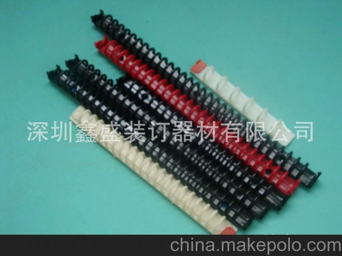 鑫盛文具 專業(yè)生產(chǎn)塑料孔夾，文具夾配件，塑料圈夾圖片