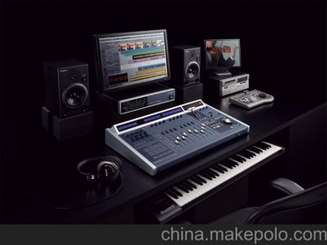 ROLAND V-studio 700 lվ