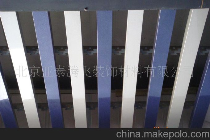 京派牌方通鋁天花規(guī)格50*30mm厚度0.6mm鋁方通圖片