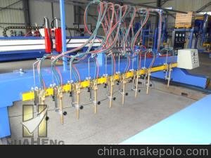華恒輕鋼生產(chǎn)線直條氣割機圖片