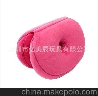 對(duì)折雙孔美臀坐墊靠墊 抱枕坐墊 抱枕廠家訂制 批發(fā)圖片