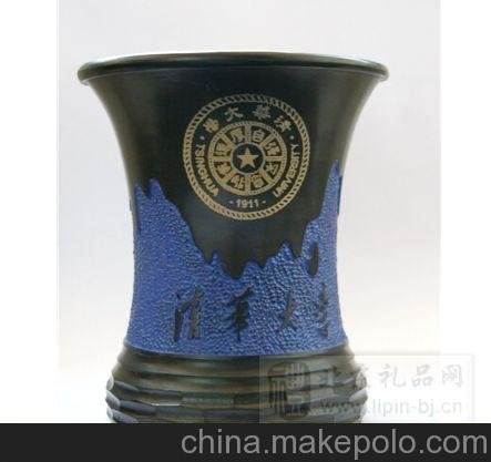 北京黑陶筆筒 黑陶瓷瓶等黑陶工藝品激光雕刻打標(biāo)加工圖片