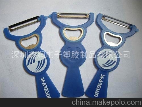 長(zhǎng)期批發(fā) 廚房小工具瓜果刨 創(chuàng)意開瓶器帶削皮器 多功能削皮器圖片
