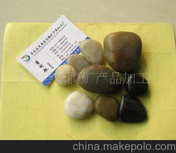 供應(yīng)鵝卵石工藝品 黑色鵝卵石 紅色鵝卵石圖片