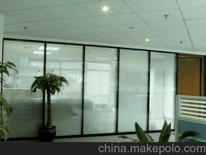 廠家供應優(yōu)質辦公隔斷/隔斷屏風/玻璃隔斷圖片